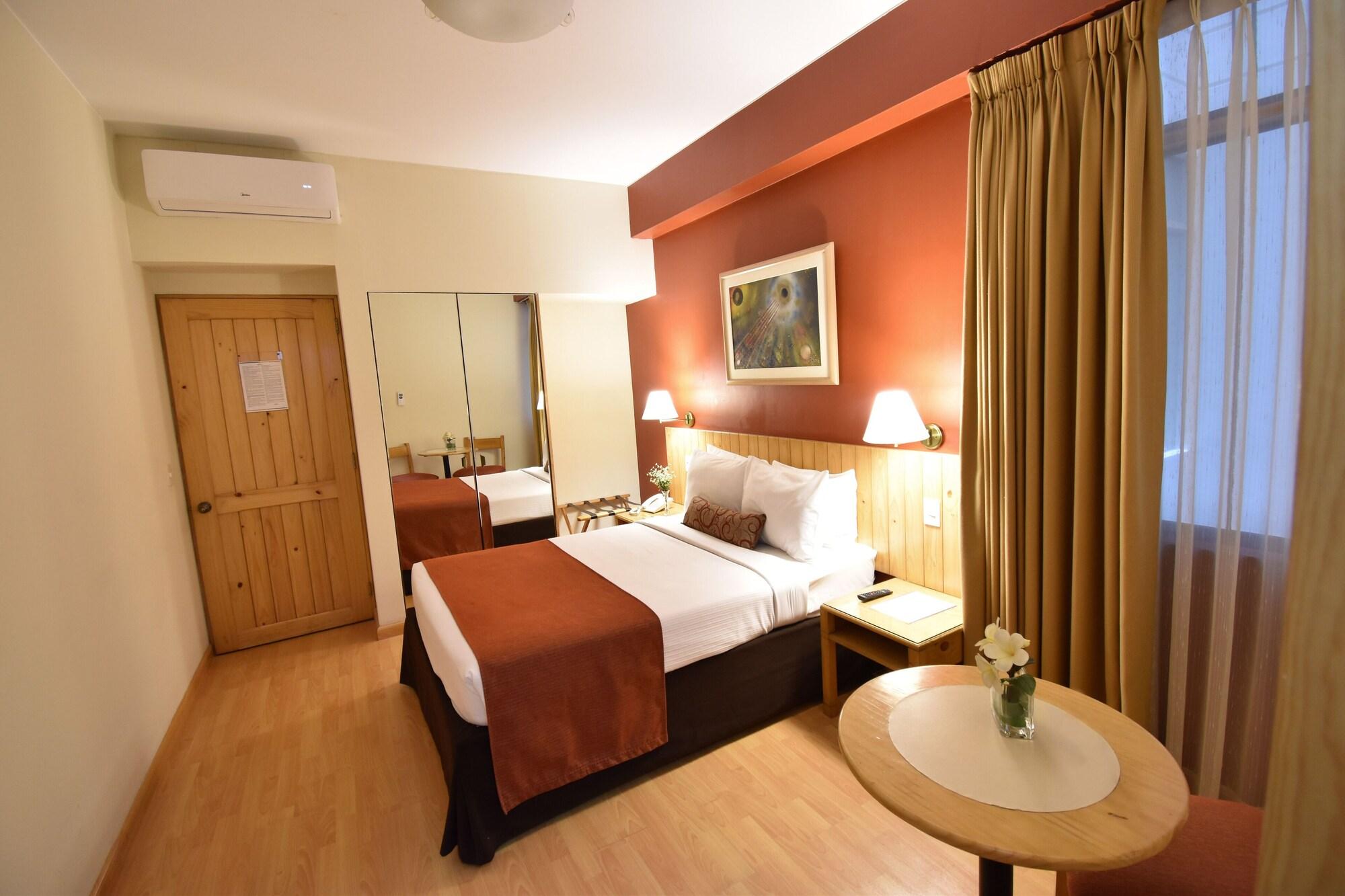 Hotel Qorianka 3*